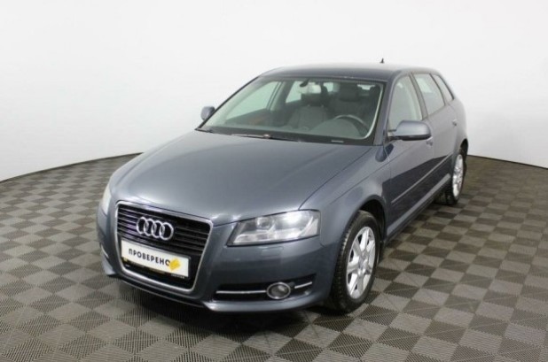 Автомобиль Audi, A3, 2011 года, Робот, пробег 111323 км