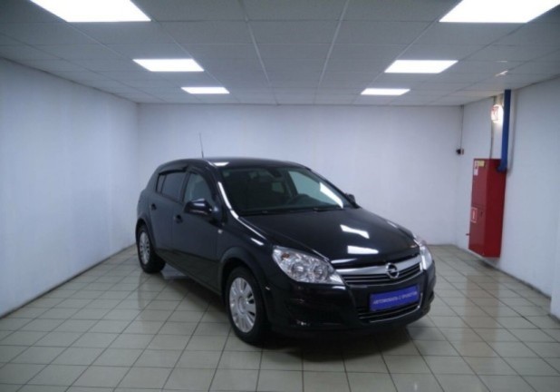 Автомобиль Opel, Astra, 2010 года, МТ, пробег 100300 км