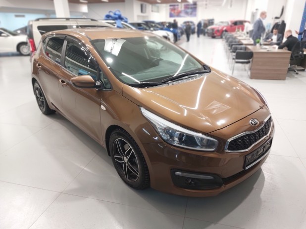 Автомобиль KIA, Cee’d, 2018 года, AT, пробег 15678 км