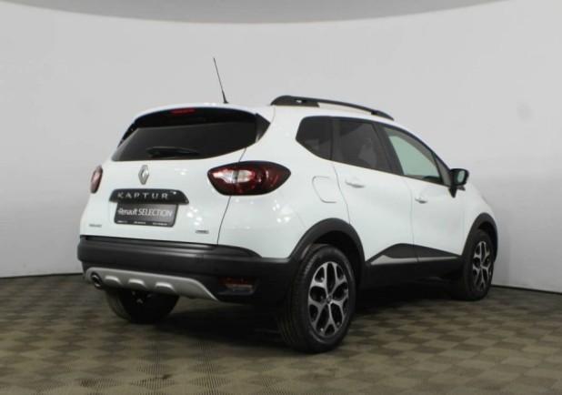 Автомобиль Renault, Kaptur, 2017 года, AT, пробег 13605 км