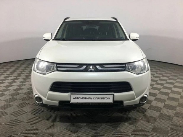 Автомобиль Mitsubishi, Mitsubishi Outlander, 2012 года, Вариатор, пробег 129222 км