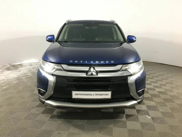 Автомобиль Mitsubishi, Mitsubishi Outlander, 2015 года, Вариатор, пробег 110494 км