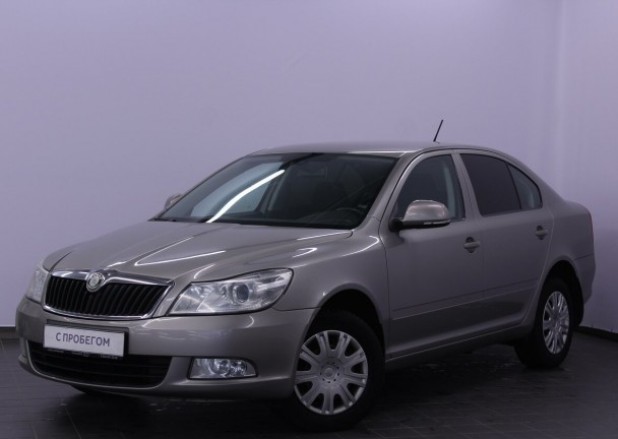 Автомобиль Skoda, Octavia, 2010 года, Робот, пробег 106010 км