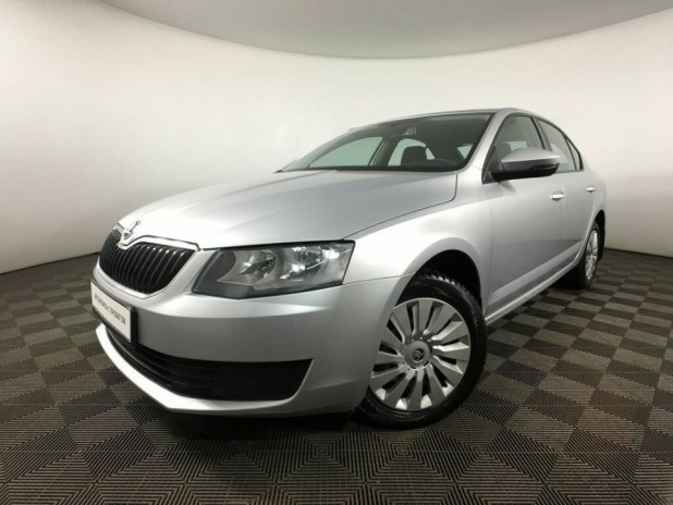 Автомобиль Skoda, Octavia, 2014 года, Робот, пробег 52530 км