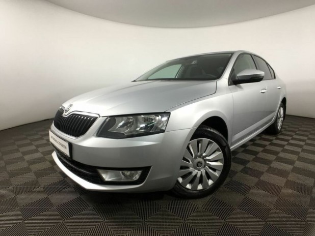 Автомобиль Skoda, Octavia, 2016 года, Робот, пробег 90451 км