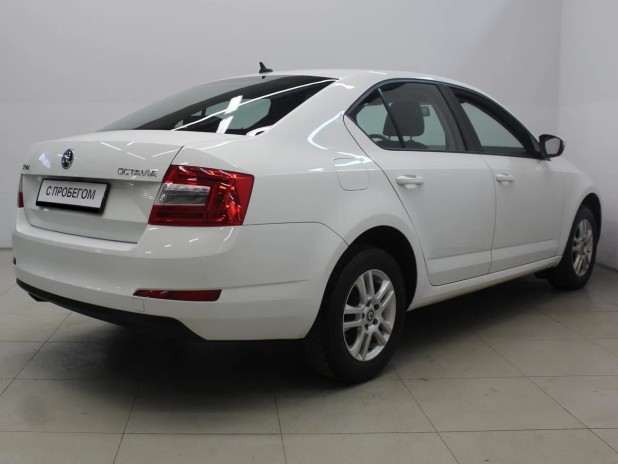 Автомобиль Skoda, Octavia, 2017 года, AT, пробег 124553 км