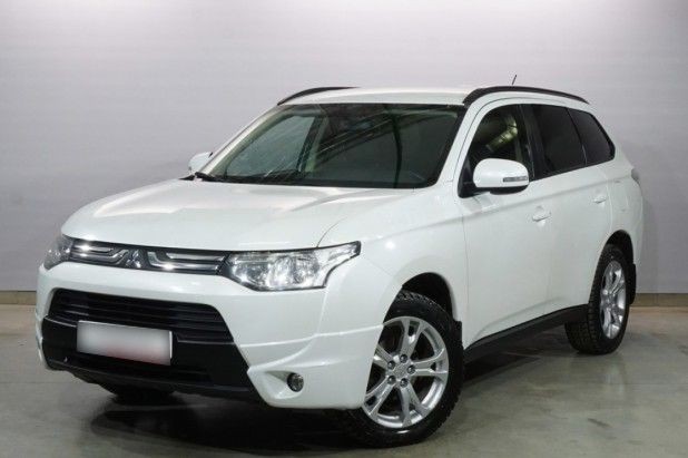 Автомобиль Mitsubishi, Outlander, 2013 года, Вариатор, пробег 100391 км