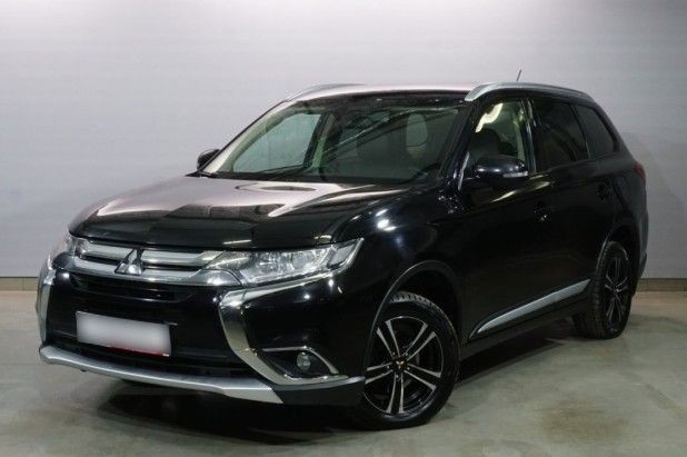 Автомобиль Mitsubishi, Outlander, 2015 года, Вариатор, пробег 143685 км