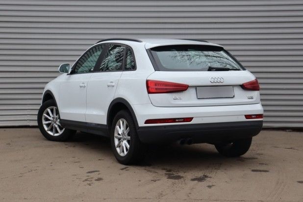 Автомобиль Audi, Q3, 2017 года, Робот, пробег 64321 км