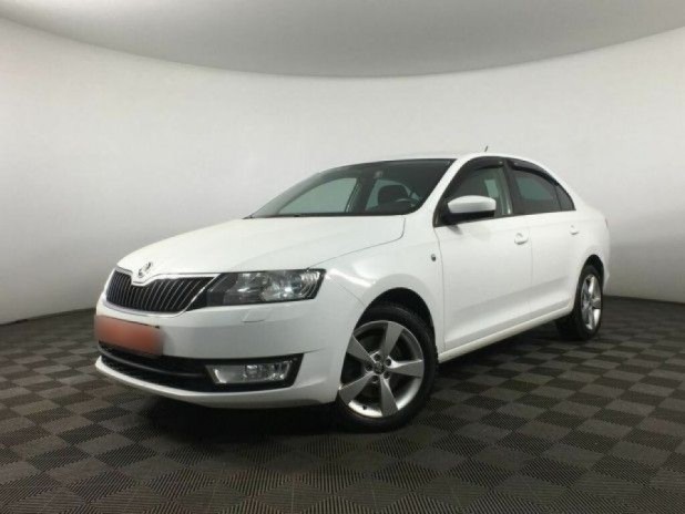 Автомобиль Skoda, Rapid, 2015 года, Робот, пробег 39502 км