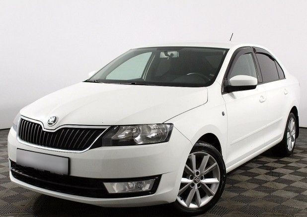 Автомобиль Skoda, Rapid, 2015 года, МТ, пробег 123801 км