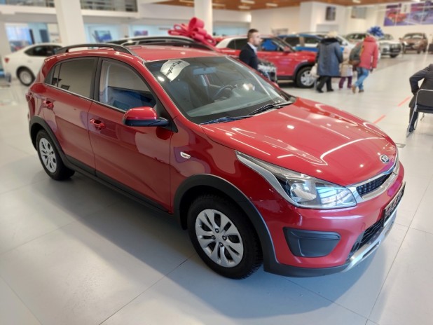 Автомобиль KIA, Rio, 2020 года, AT, пробег 13567 км