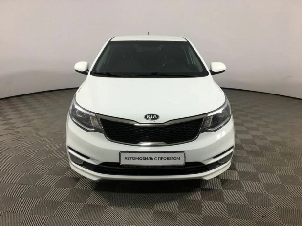 Автомобиль KIA, Rio, 2015 года, AT, пробег 90731 км