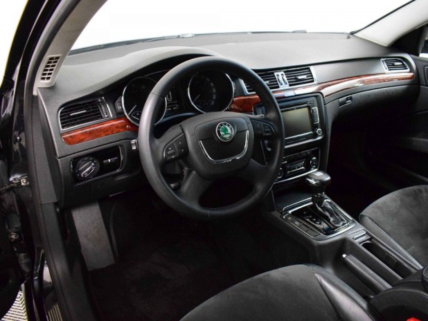 Автомобиль Skoda, Superb, 2009 года, AT, пробег 159344 км