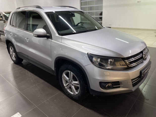 Автомобиль Volkswagen, Tiguan, 2012 года, AT, пробег 96877 км