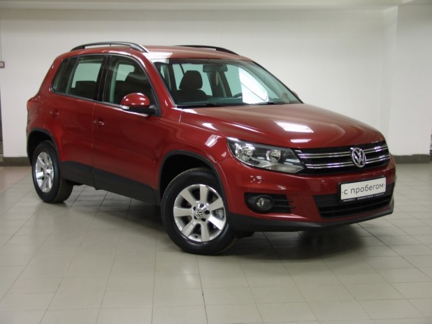 Автомобиль Volkswagen, Tiguan, 2013 года, Робот, пробег 96481 км