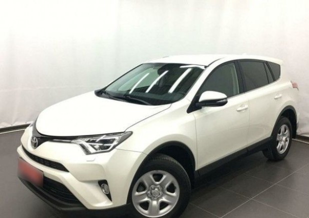 Автомобиль Toyota, RAV 4, 2015 года, Вариатор, пробег 84757 км