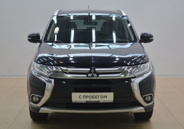 Автомобиль Mitsubishi, Outlander, 2015 года, Вариатор, пробег 64750 км